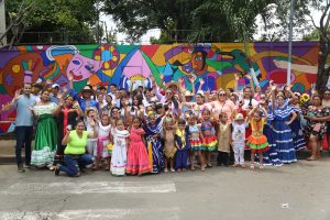 Estudiantes del Colegio 14 de Septiembre inauguran mural artístico