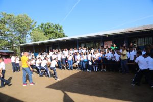 Inician clases de Primaria y Secundaria a Distancia en el Campo en Tipitapa